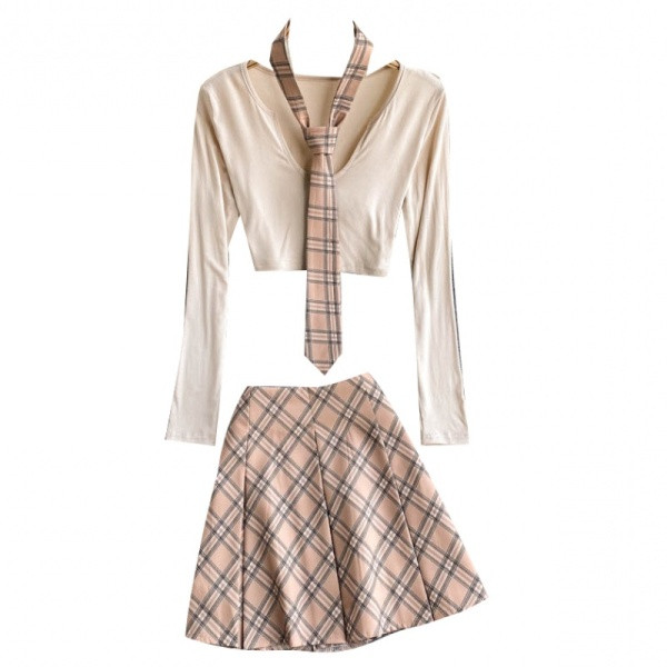 Naiste vabaaja komplekt pluusi ja ruudulise seelikuga