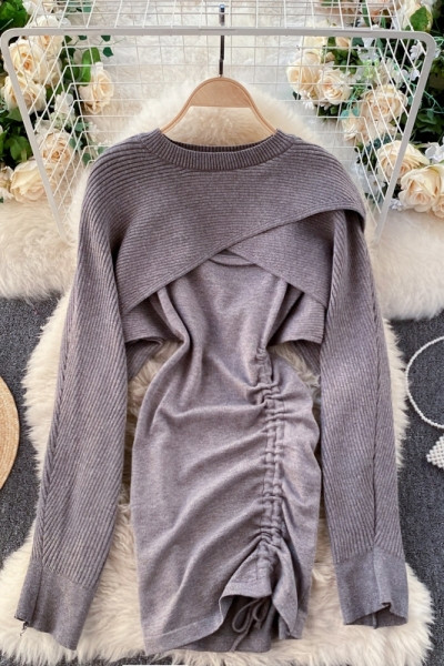 Дамски модерен комплект от две части-рокля и блуза