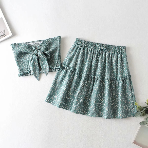 Ljetni komplet bustier i krojene suknje