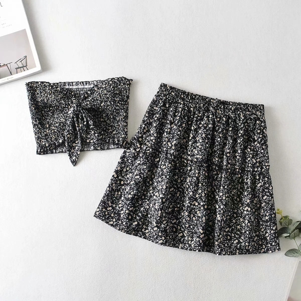 Ljetni komplet bustier i krojene suknje