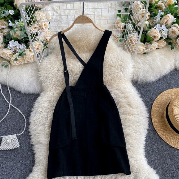 Moodne naiste komplekt klassikalisest särgist ja kleidist