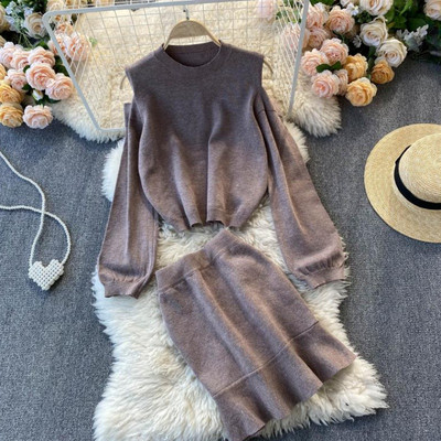 Φθινόπωρο-χειμερινό γυναικείο σετ  πλεκτό- μπλούζα και φούστα 