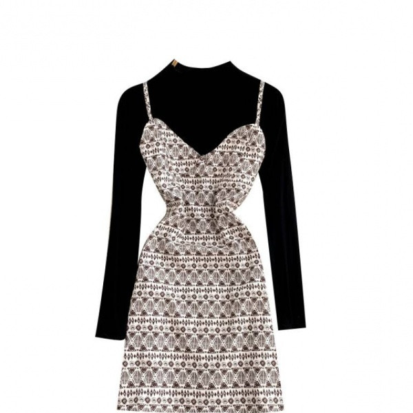 Kaheosaline kevadine naiste ülikond