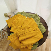 Νέο γυναικείο μοντέρνο σετ με κουμπιά