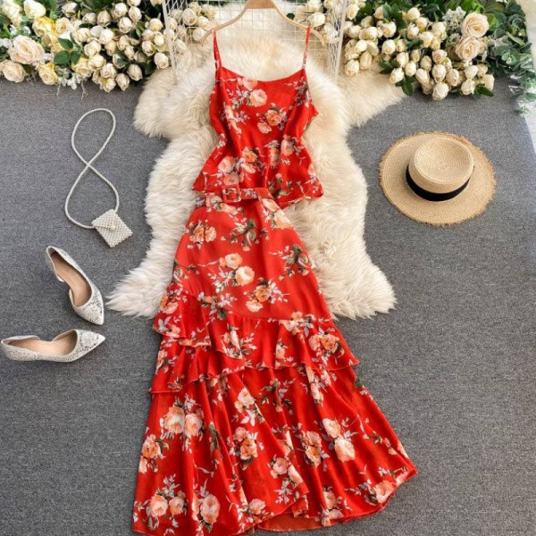 Női alkalmi szett virágmintával és övvel