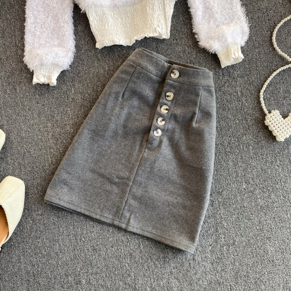 Modern női szoknya és blúz szett