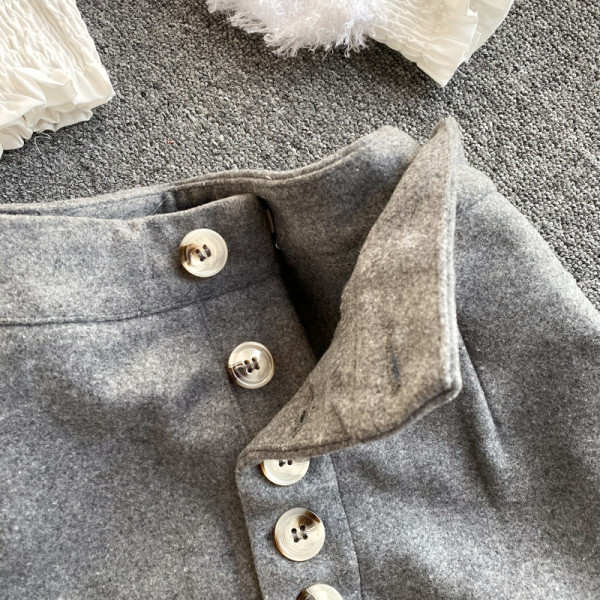 Modern női szoknya és blúz szett