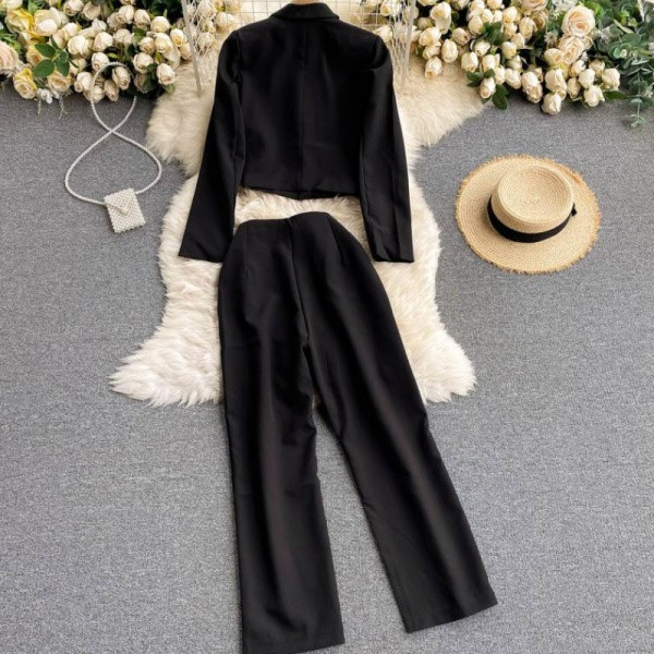 Stiilne musta värvi nööpidega kaheosaline naiste komplekt