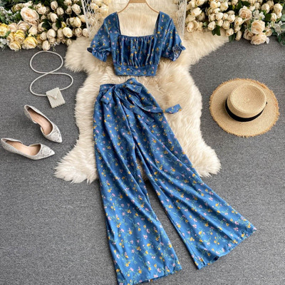 Casual γυναικεία μπλούζα και φαρδιά παντελόνια με λουλούδια μοτίβα