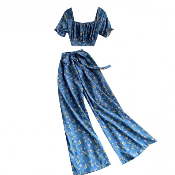 Casual γυναικεία μπλούζα και φαρδιά παντελόνια με λουλούδια μοτίβα