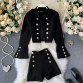 Női alkalmi szett fekete gombokkal