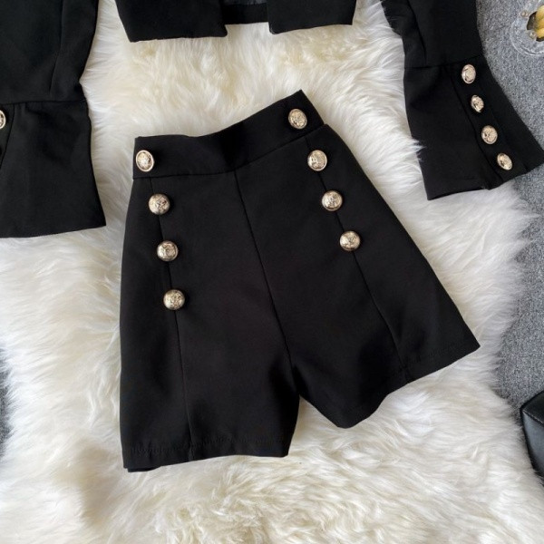 Női alkalmi szett fekete gombokkal