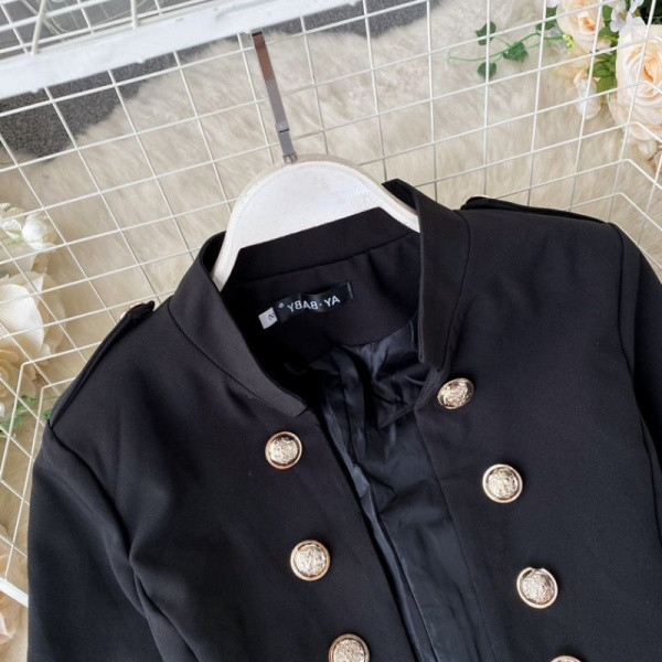 Női alkalmi szett fekete gombokkal