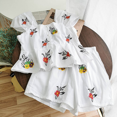 Moodne naiste komplekt tikandite ja nööpidega