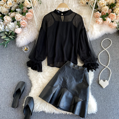 Női bőr szoknya és ing szett