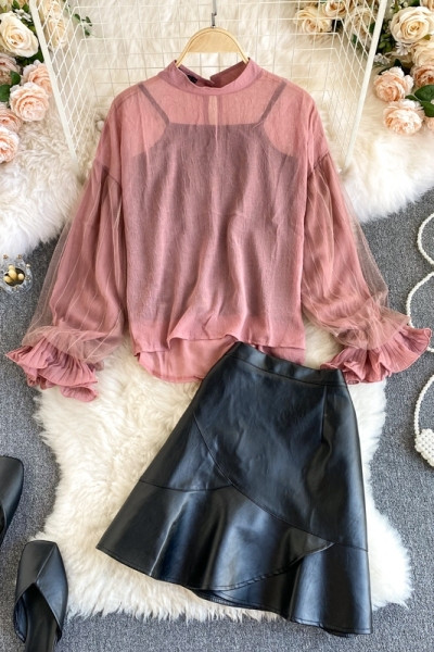 Női bőr szoknya és ing szett