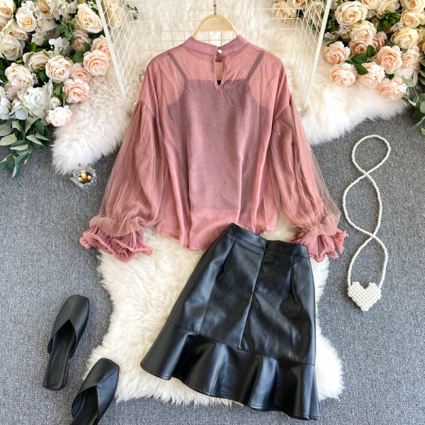 Női bőr szoknya és ing szett