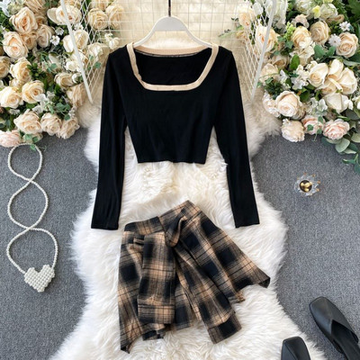 Naiste vabaaja komplekt kandilise kaelusega ja pikkade varrukatega