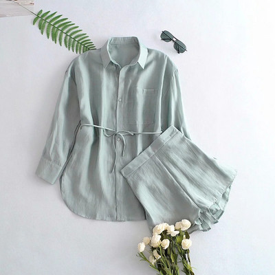 Naiste särgikomplekt lipsude ja lühikeste pükstega