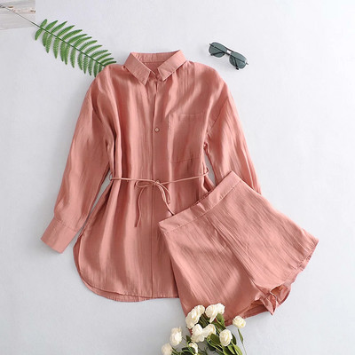 Naiste särgikomplekt lipsude ja lühikeste pükstega