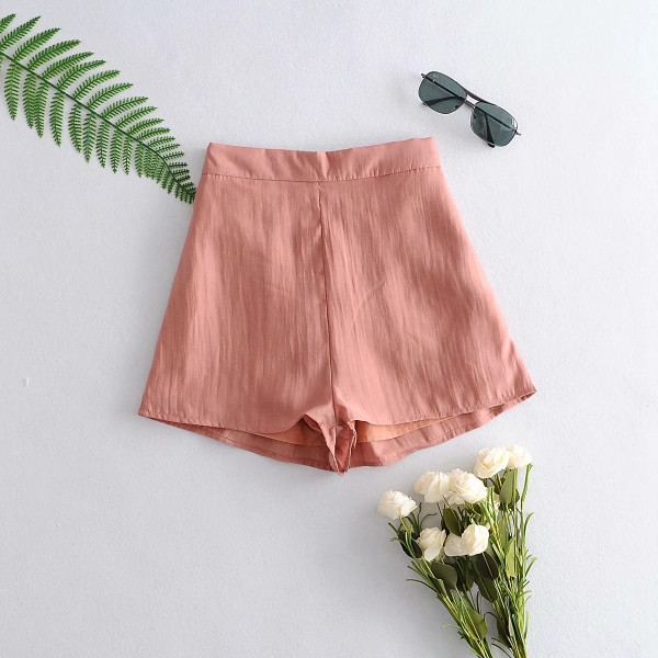 Naiste särgikomplekt lipsude ja lühikeste pükstega