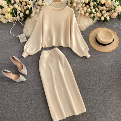 Őszi-téli női szett kétrészes szoknyából és blúzból