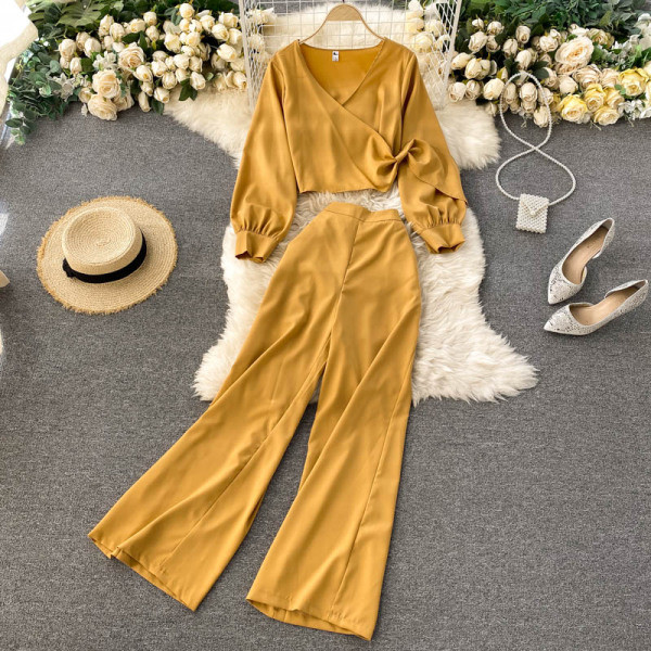 Moodne naiste särgi ja pükste komplekt