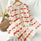 Γυναικείο σετ από δύο μέρη - ζακέτα και φούστα