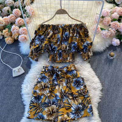 Νέο μοντέλο καλοκαιρινό  γυναικείο σετ με λουλουδάτο μοτίβο