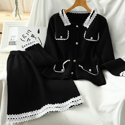 Kaasaegne naiste komplekt nööpidega