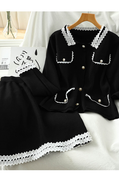 Kaasaegne naiste komplekt nööpidega