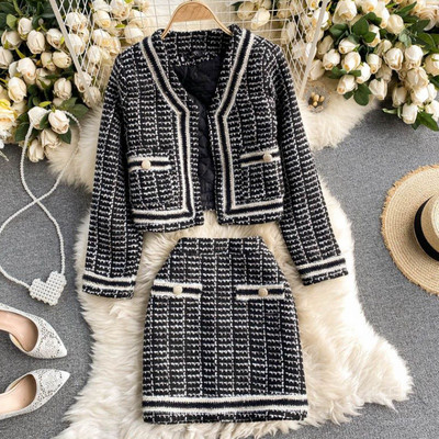 Γυναικείο καθημερινό σετ σε λευκό, μαύρο και γκρι χρώμα