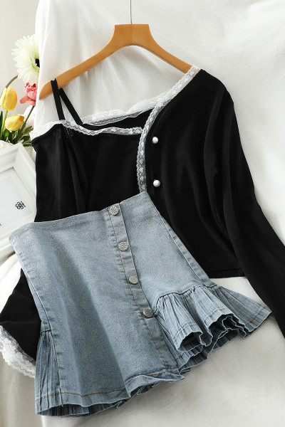 Ženski komplet iz dva dijela - suknja i bluza