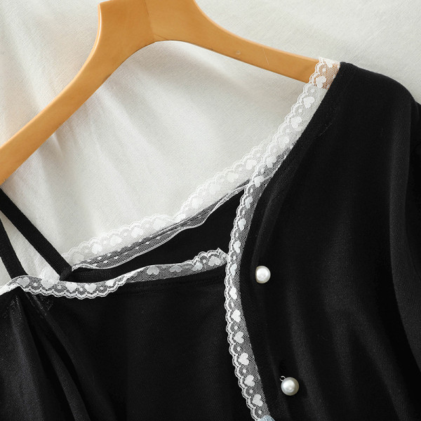 Ženski komplet iz dva dijela - suknja i bluza