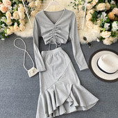 Φθινόπωρο-χειμερινό γυναικείο σετ με φούστα και μπλούζα 