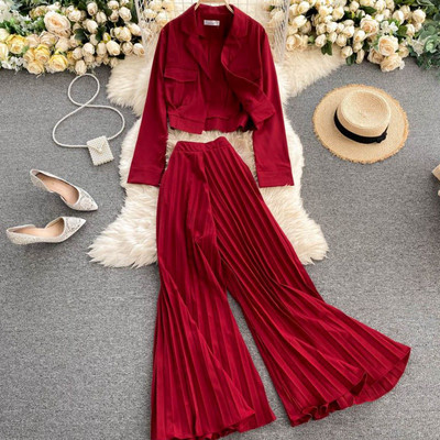 Γυναικείο casual σετ με πλισέ παντελόνι