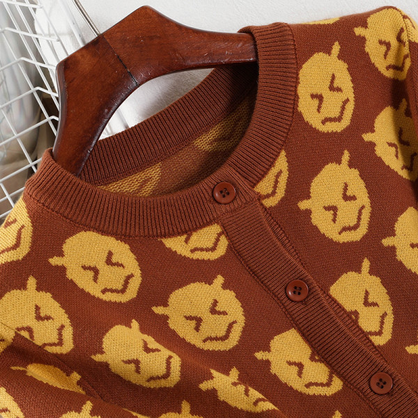 Kolmest osast koosnev igapäevane komplekt