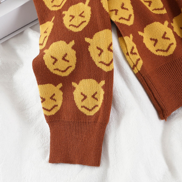 Kolmest osast koosnev igapäevane komplekt