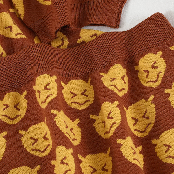 Kolmest osast koosnev igapäevane komplekt