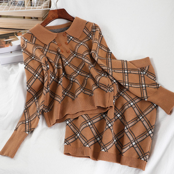 Pruuni värvi igapäevane naiste komplekt