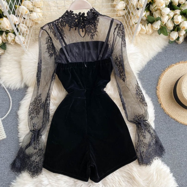 Нов модел дамски сет от две части гащеризон с копчета + тюлена блуза