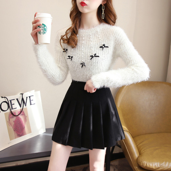 Set de dama modern de pulover + fusta