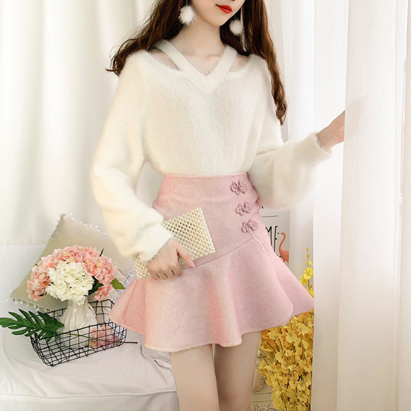 Κομψό γυναικείο σετ από δύο μέρη - πουλόβερ και φούστα με ψηλή μέση