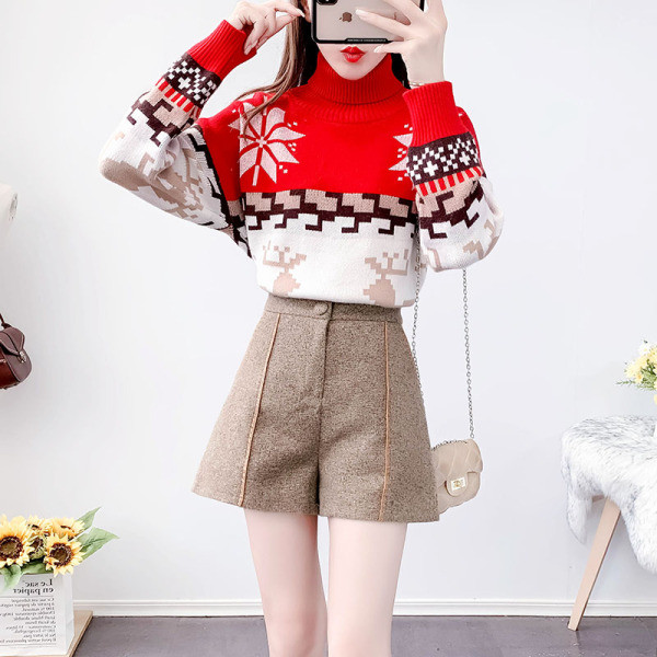 Kõrge kraega sviitri ja lühikeste pükstega komplekt