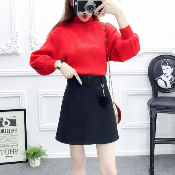 Naiste pusa ja seeliku komplekt koos vöö ja udusulgedega