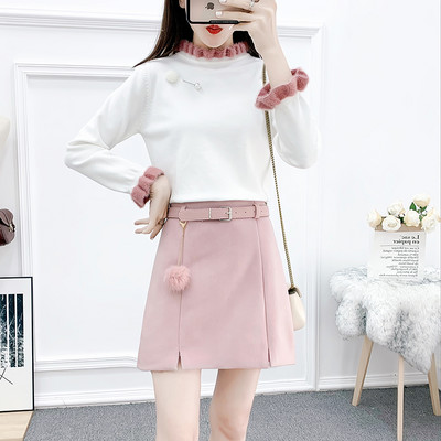 Комплект от пуловер с перла и пола с колан