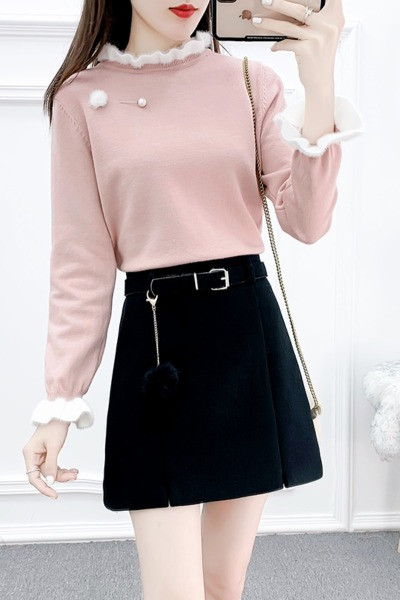 Комплект от пуловер с перла и пола с колан