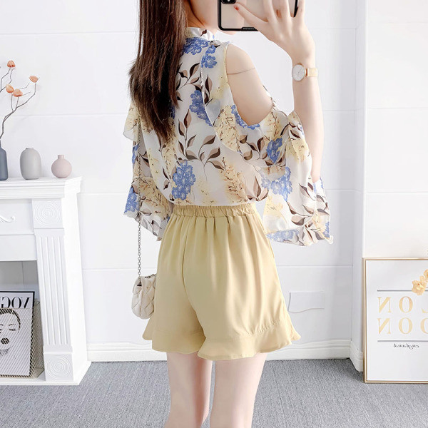 Lilletrükiga särgi ja lühikeste pükstega komplekt