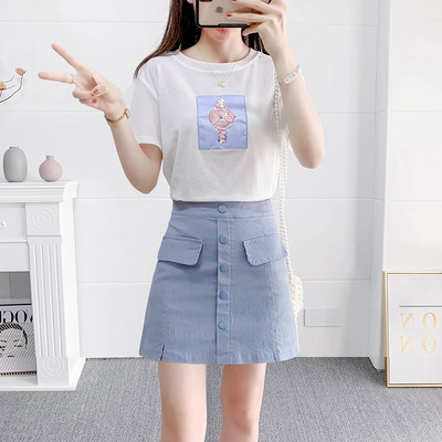 Komplet majica kratkih rukava s aplikacijom i suknja s gumbima