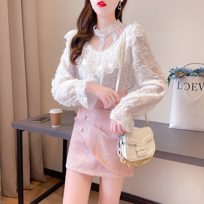 Stiilne naiste komplekt lühikesest seelikust ja särgist